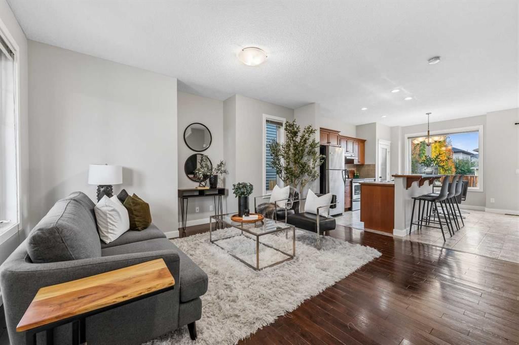 66 Evansford Circle NW, Calgary — photo 4 of 39