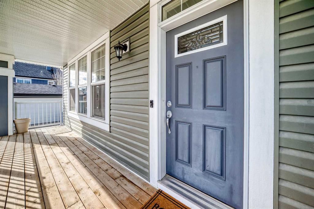 403 River Heights Crescent, Cochrane — photo 3 of 42