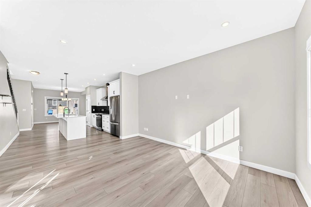 58 Sage Hill Lane NW, Calgary — photo 5 of 42