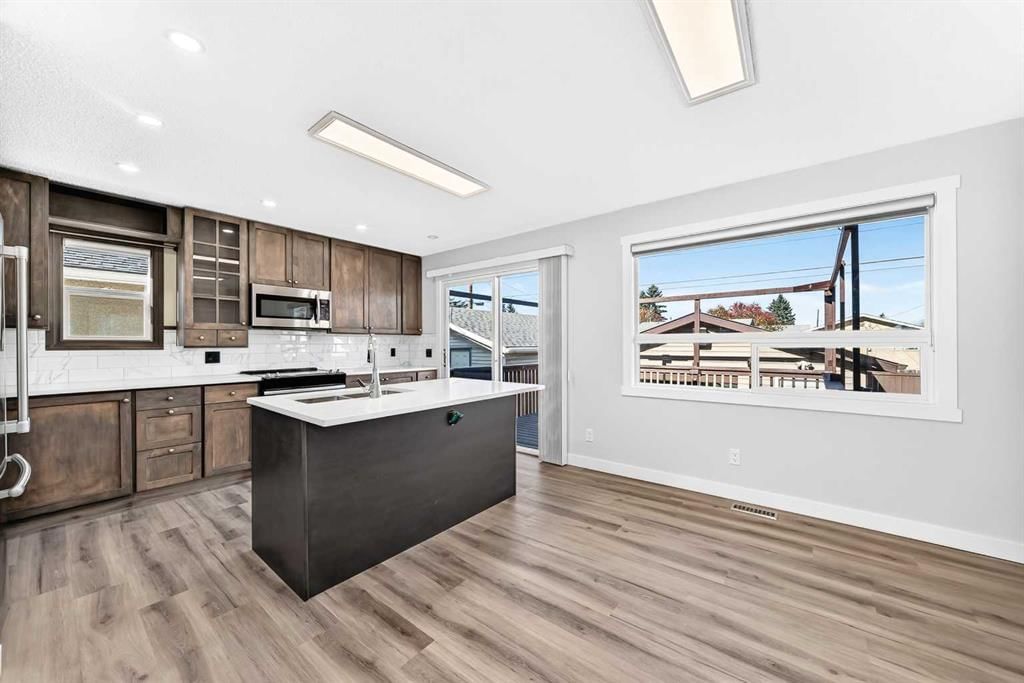 235 Margate Close NE, Calgary — photo 5 of 25