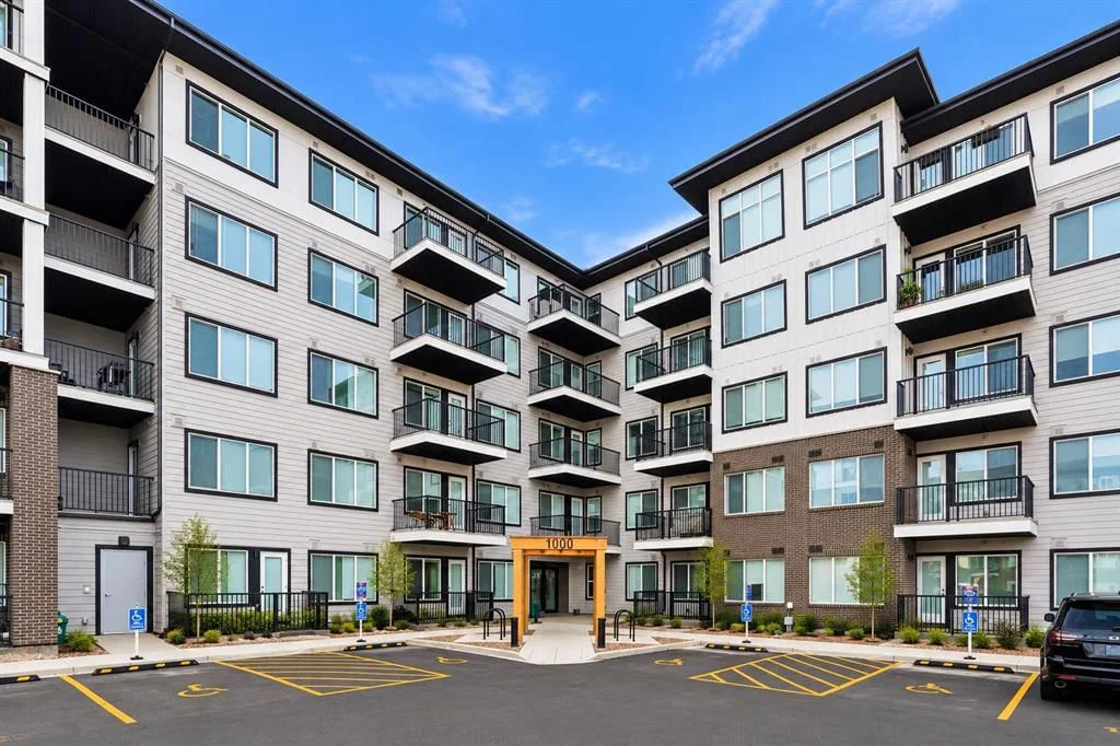 1218, 395 Skyview Parkway NE, Calgary — main listing photo