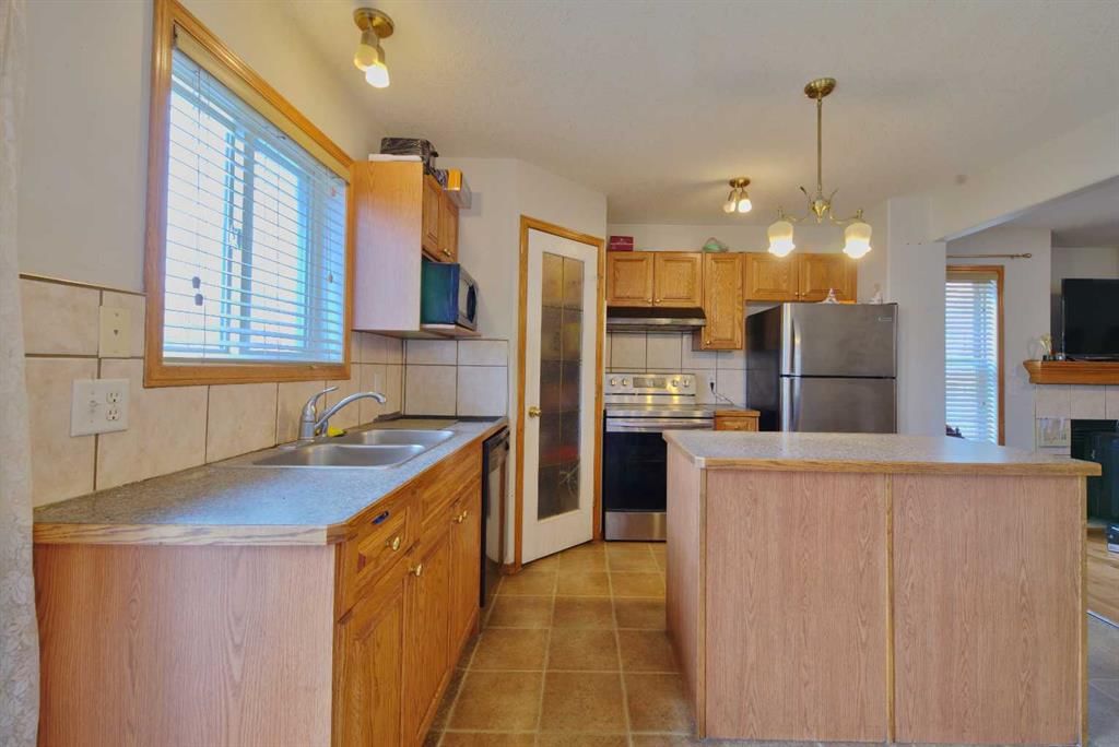 179 Saddlemead Close NE, Calgary — photo 3 of 23