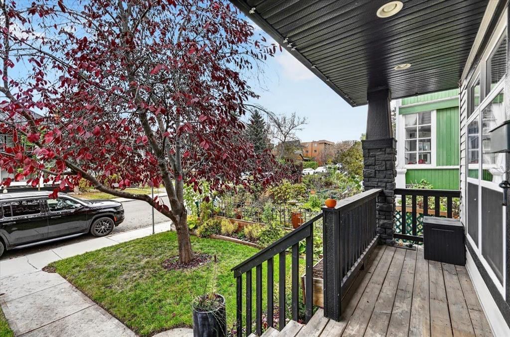 2117 15 Street SW, Calgary — photo 3 of 50