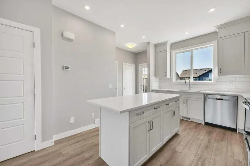143 Amblefield Avenue NW, Calgary — photo 5 of 27