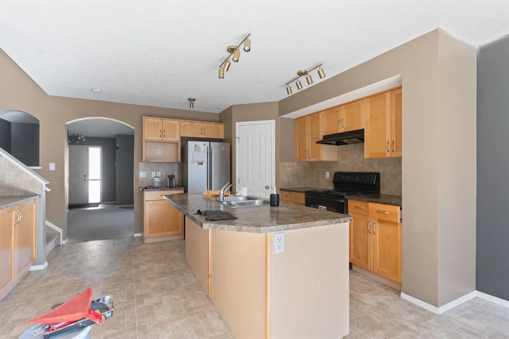 23 Saddlecrest Way NE, Calgary — photo 5 of 23