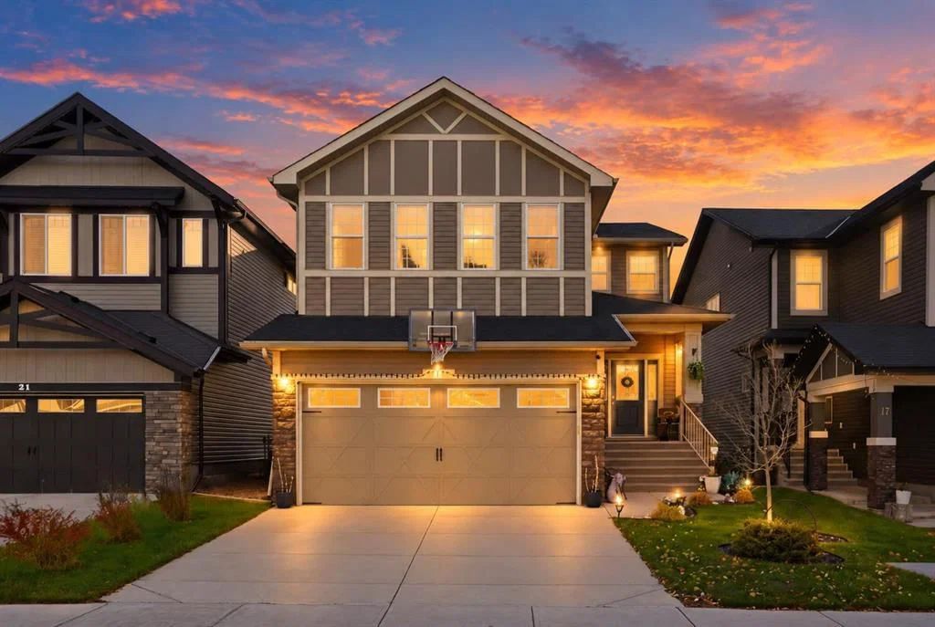 19 Mount Rae Heights, Calgary — detached for sale