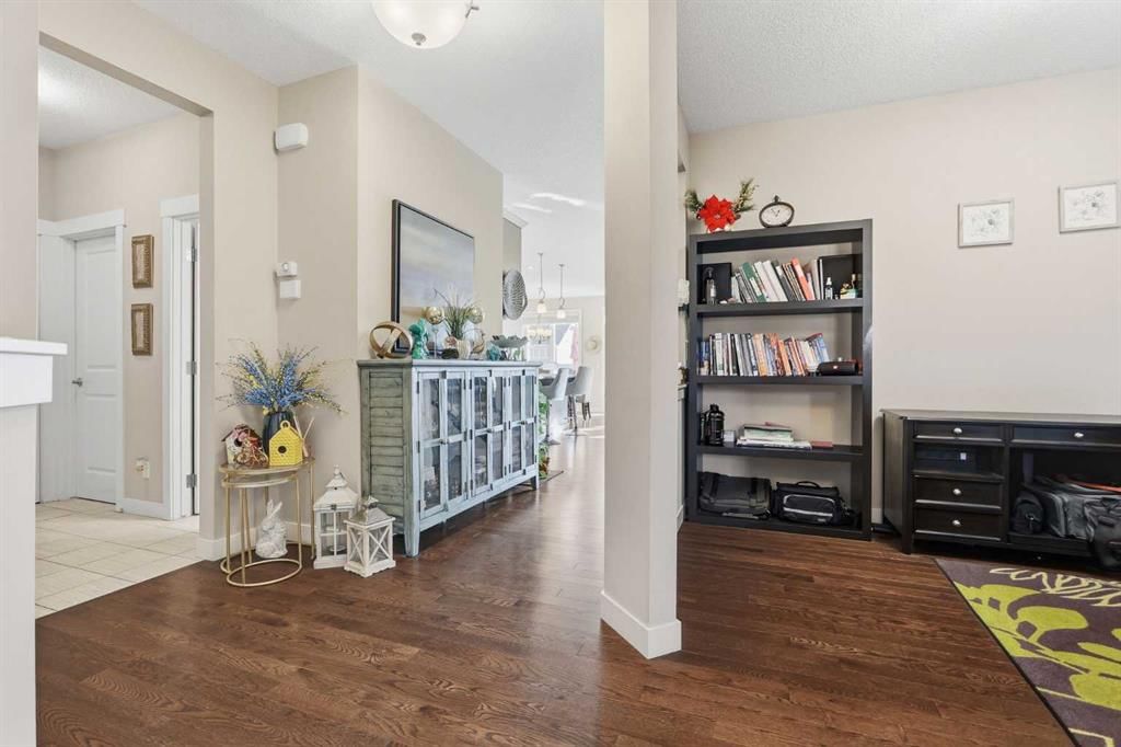 19 Mount Rae Heights, Okotoks — photo 4 of 50