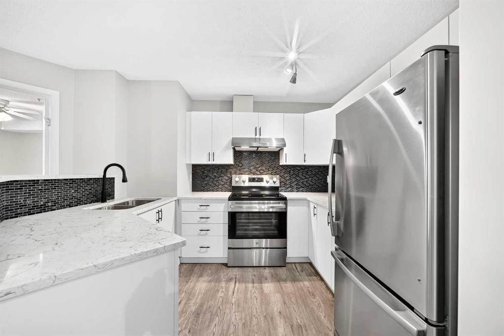 2105, 2371 Eversyde Avenue SW, Calgary — photo 4 of 26
