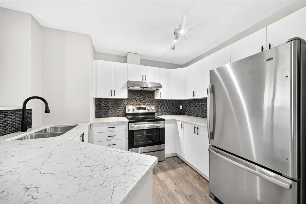 2105, 2371 Eversyde Avenue SW, Calgary — photo 5 of 26