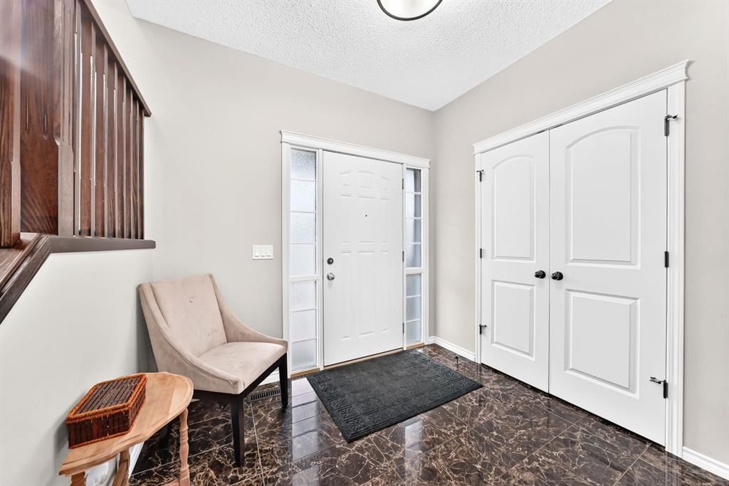 2132 Reunion Square NW, Airdrie — photo 4 of 44