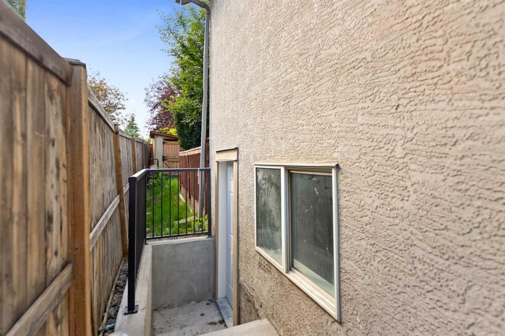 434 Harvest Grove Place NE, Calgary — photo 5 of 35