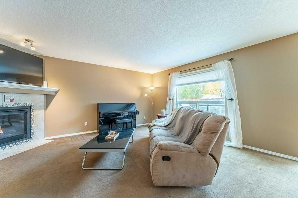 19 Silverado Skies Bay SW, Calgary — photo 5 of 35