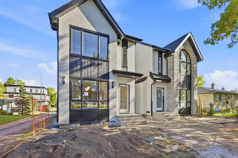 67 Holland Street NW, Calgary — detached for sale
