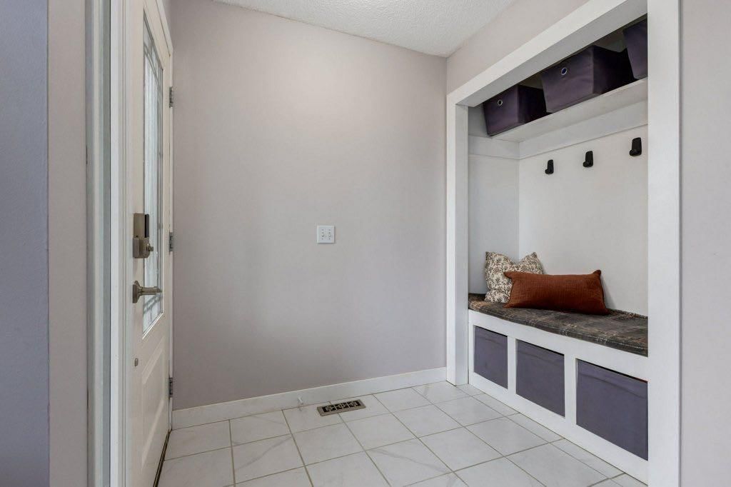 228 Deer Ridge Place SE, Calgary — photo 3 of 41