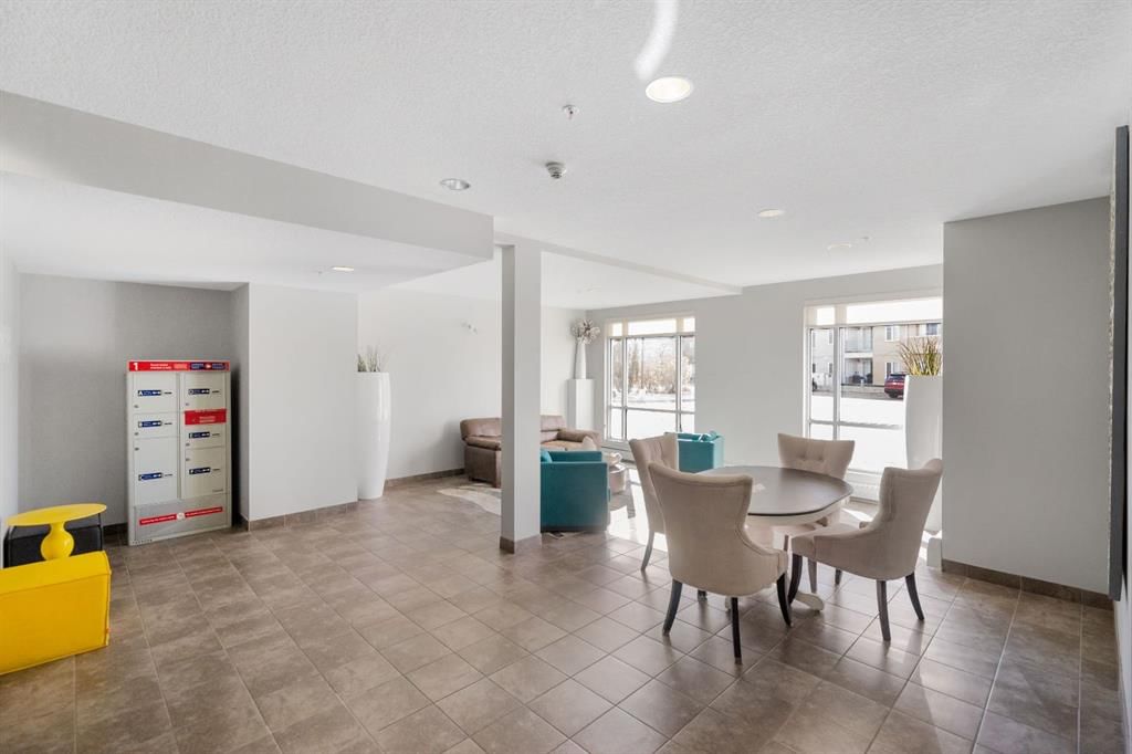 2118, 604 East Lake Boulevard NE, Airdrie — photo 4 of 26