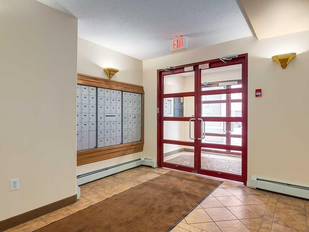 401, 777 3 Avenue SW, Calgary — photo 4 of 41