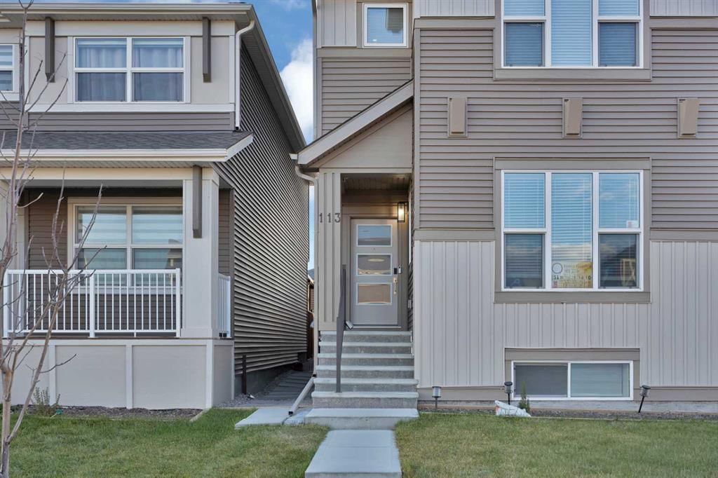 113 Corner Glen Way NE, Calgary — photo 3 of 46
