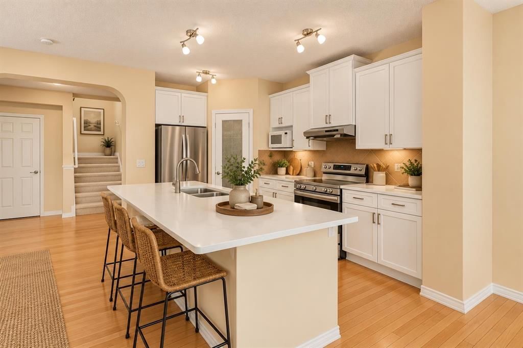 220 Silverado Range Heights SW, Calgary — photo 4 of 29