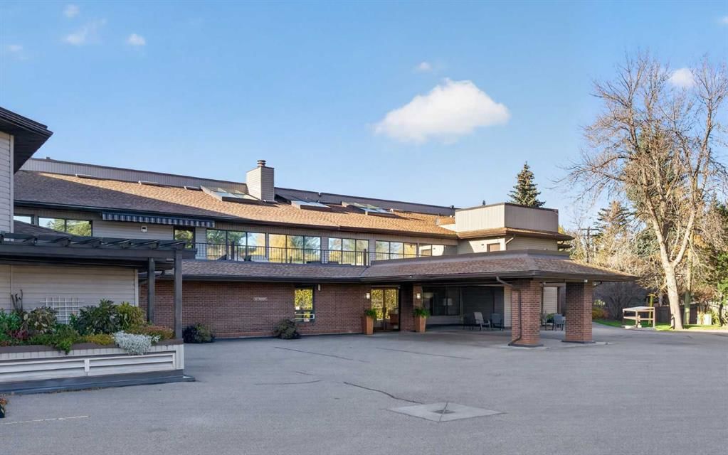 116, 2425 90 Avenue SW, Calgary — photo 2 of 46