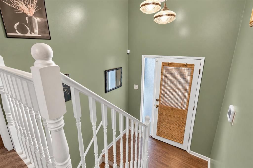 3620 Dover Ridge Drive SE, Calgary — photo 3 of 36