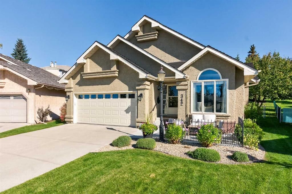342 Hawkside Mews NW, Calgary — photo 2 of 46