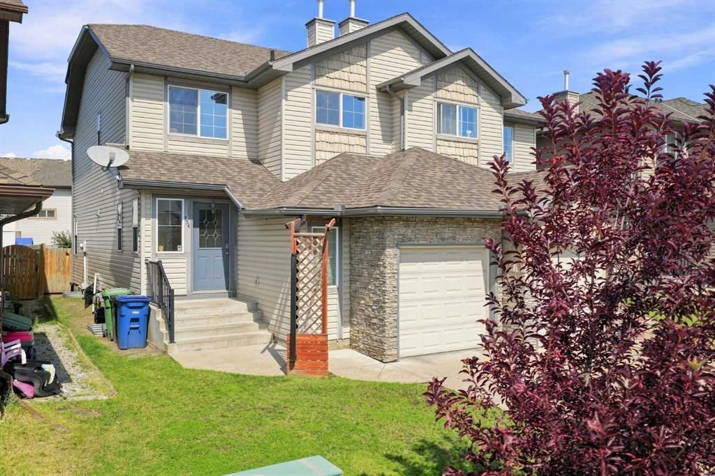 754 Luxstone Gate SW, Airdrie — photo 2 of 35