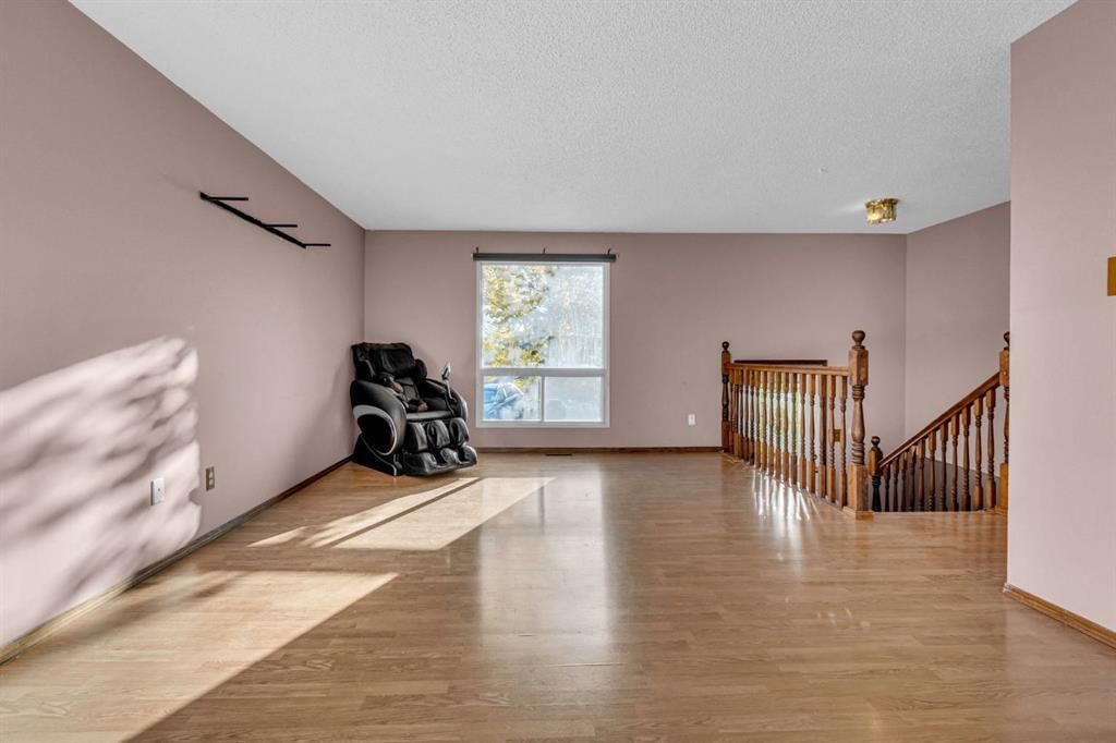 139 Falton Way NE, Calgary — photo 4 of 48