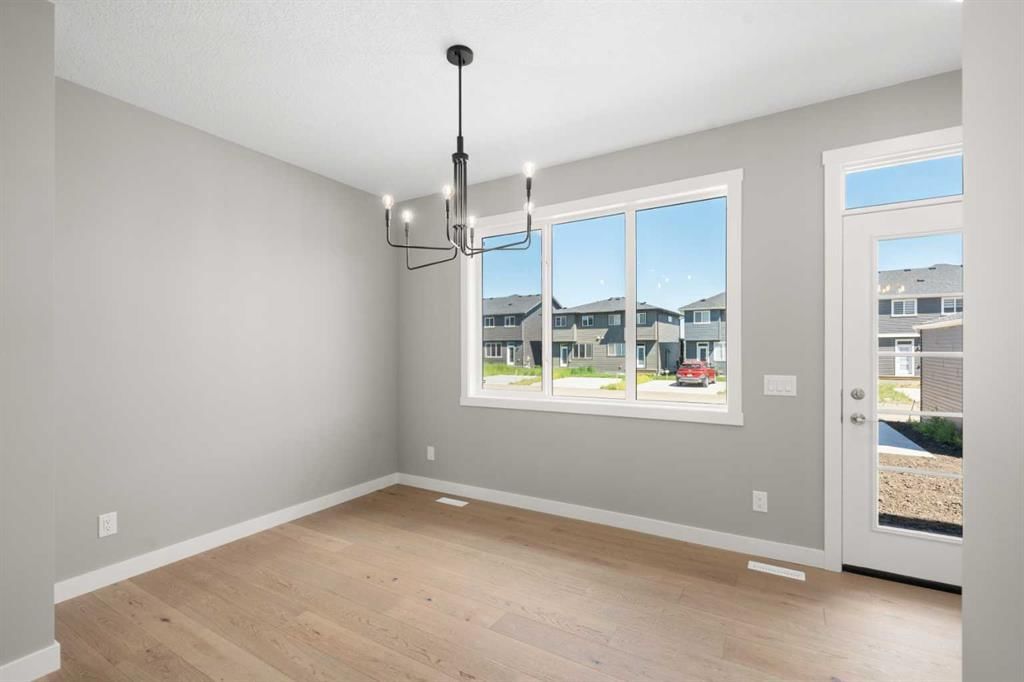 78 Sora Gardens SE, Calgary — photo 5 of 11