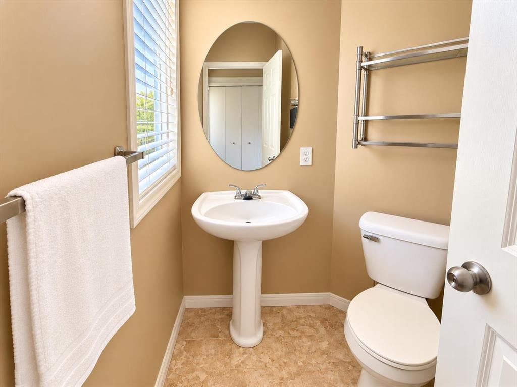 70 Auburn Bay View SE, Calgary — photo 4 of 12