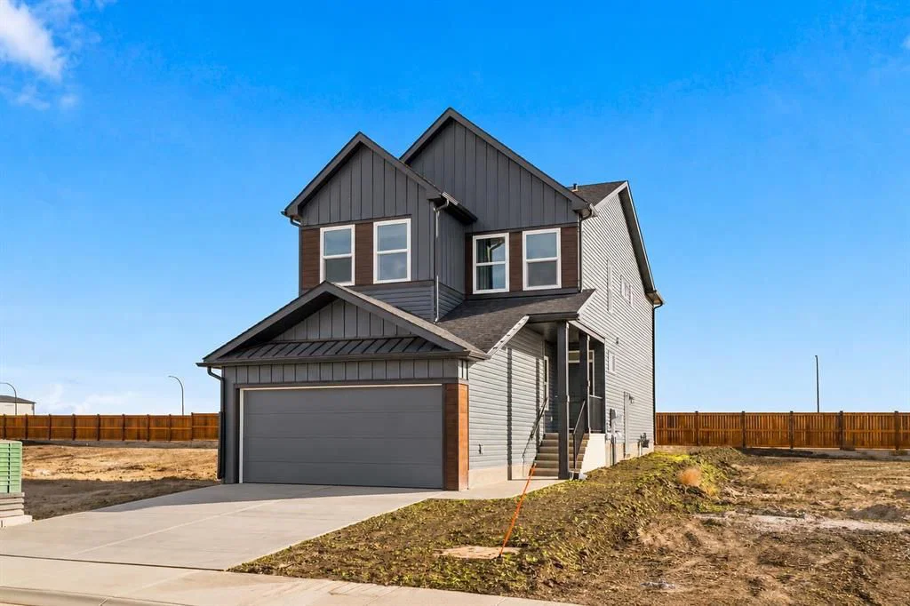 90 Rosemary Gardens SE, Calgary — main listing photo