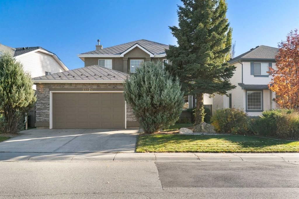 12574 Douglas Woods Road, Calgary — photo 2 of 37