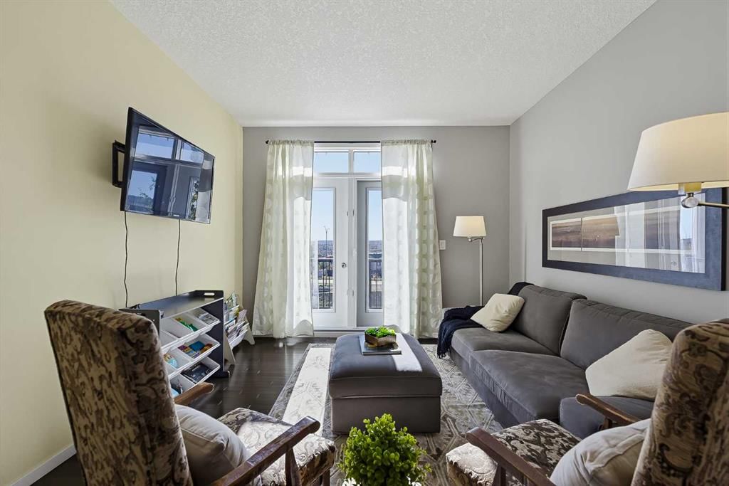 79 Evansview Gardens NW, Calgary — photo 5 of 29