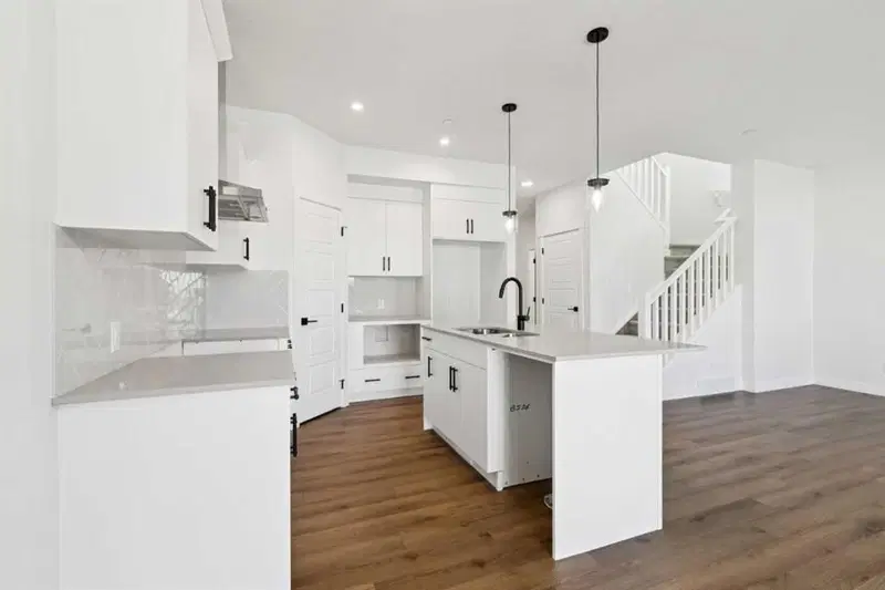 46 Hotchkiss Gardens SE, Calgary — photo 3 of 33