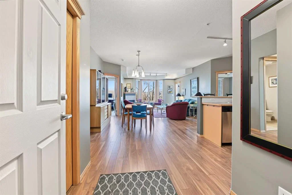 330, 15 Everstone Drive SW, Calgary — photo 2 of 44