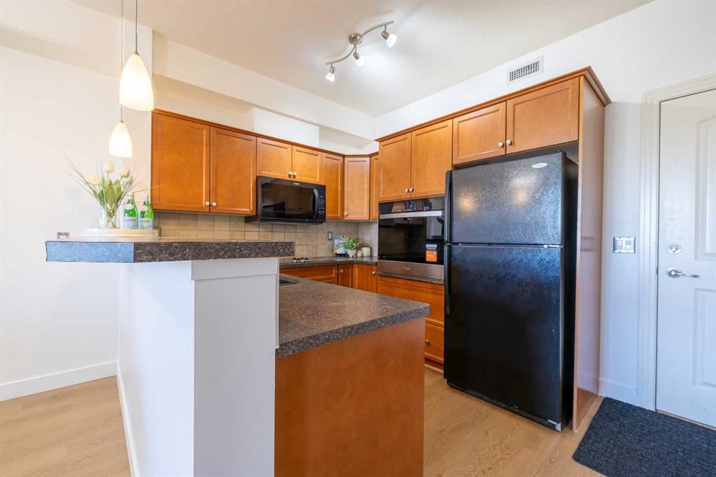 526, 26 Val Gardena View SW, Calgary — photo 2 of 40