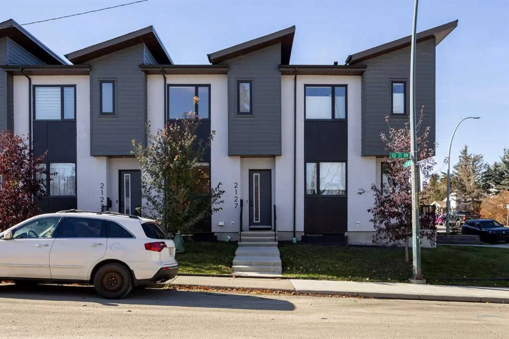 2127 12 Street NW, Calgary — main listing photo