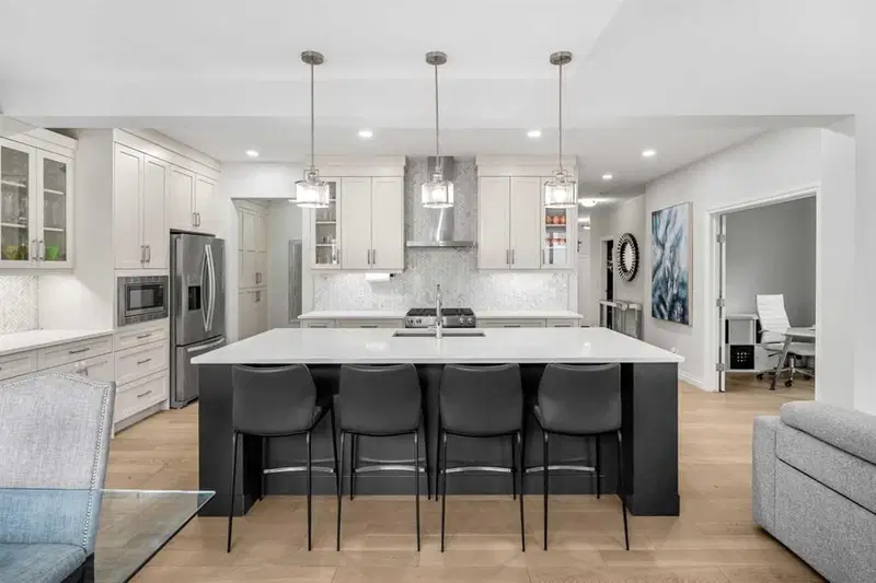 107 Masters Way SE, Calgary — photo 3 of 50
