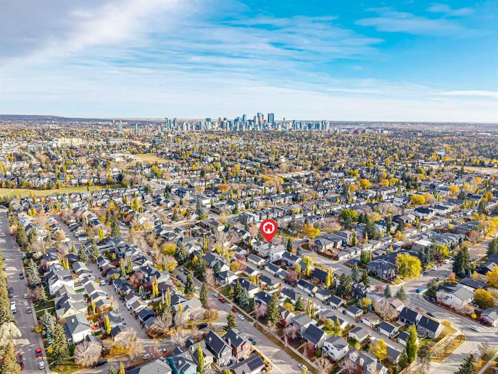 4661 20 Street SW, Calgary — photo 3 of 43