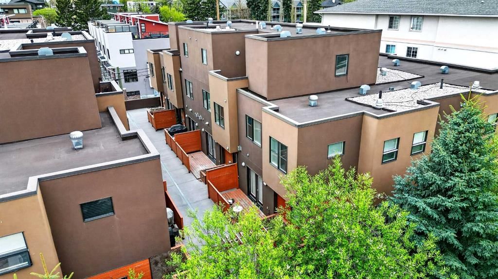 10, 1717 27 Avenue SW, Calgary — photo 2 of 50