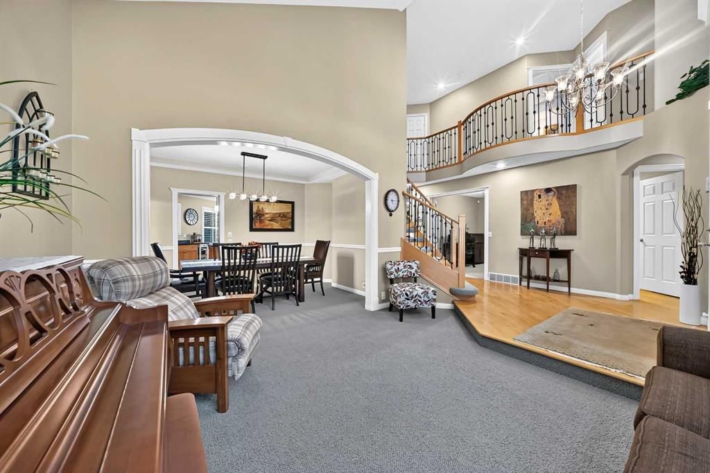 442 Sienna Heights Hill SW, Calgary — photo 4 of 49