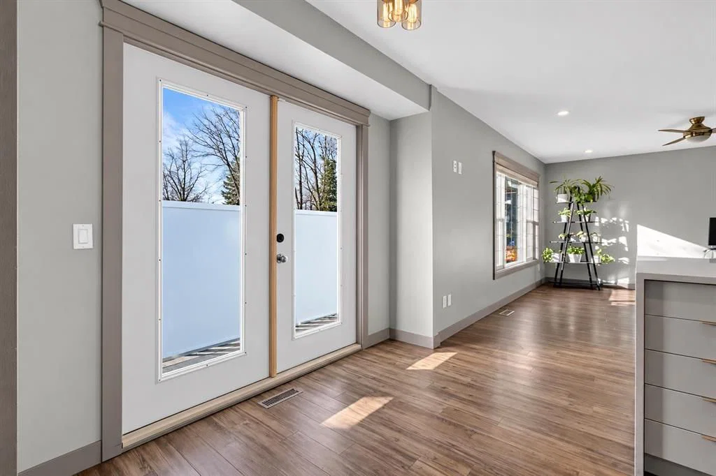 440 Malvern Close NE, Calgary — photo 2 of 35