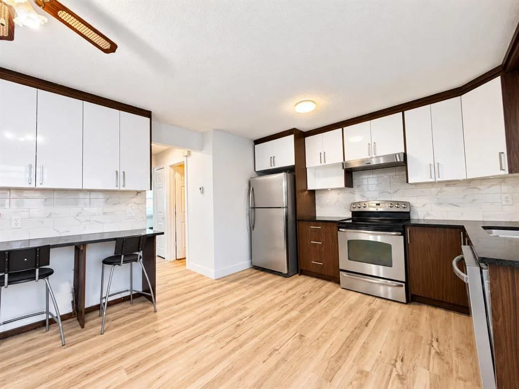 251 Pensville Close SE, Calgary — photo 5 of 17