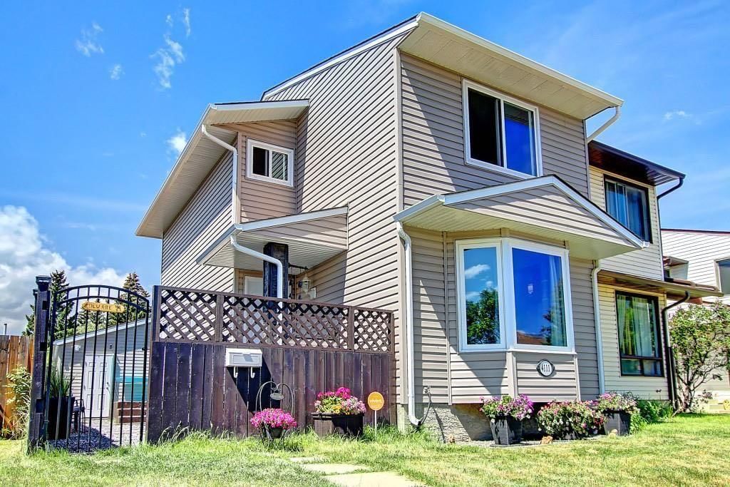 4111 58 Street NE, Calgary — main listing photo