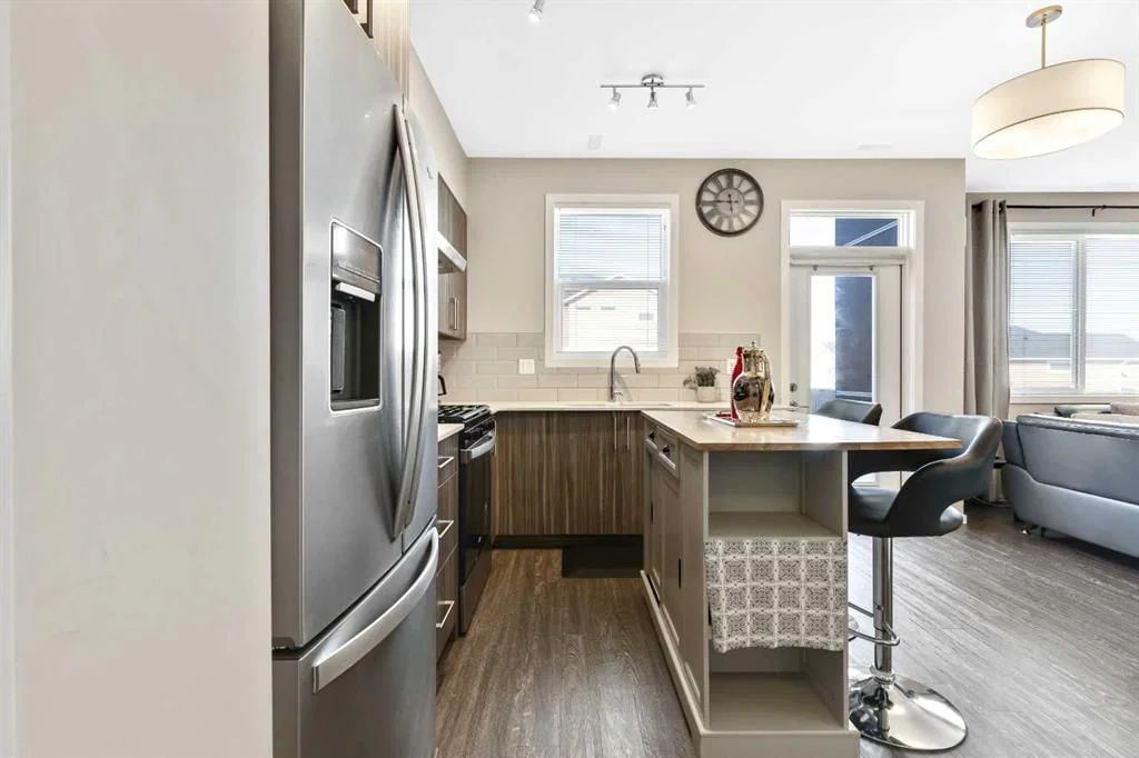 203, 245 Redstone Walk NE, Calgary — photo 5 of 33