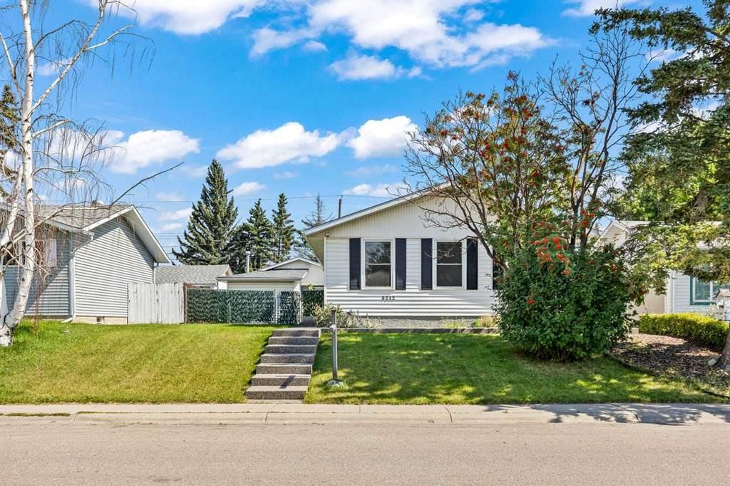 5212 Marshall Road NE, Calgary — photo 2 of 36