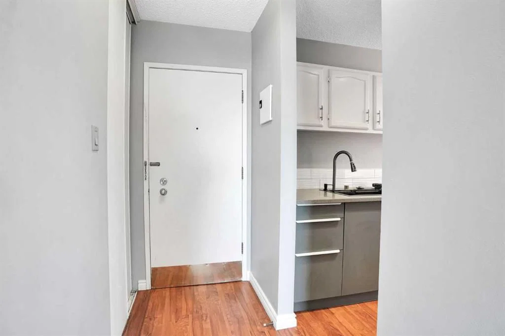 403, 635 56 Avenue SW, Calgary — photo 4 of 32
