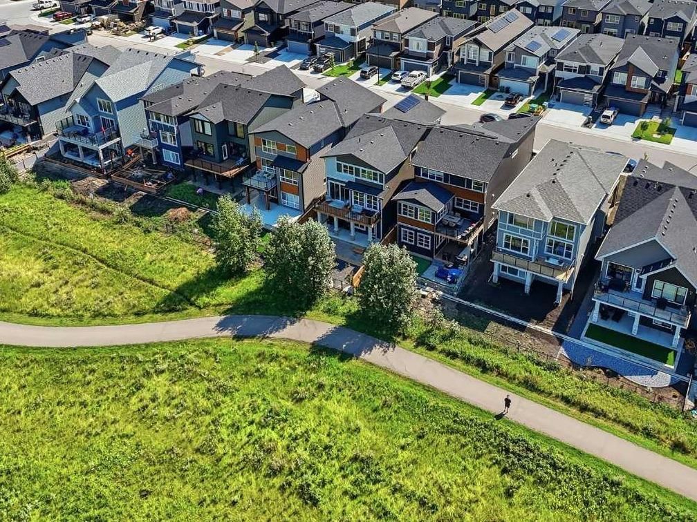 129 Wolf Hollow Villas SE, Calgary — main listing photo
