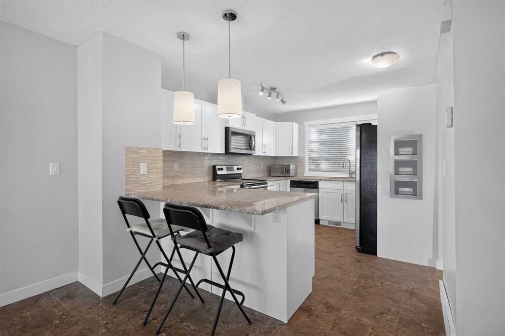 508 Covecreek Circle NE, Calgary — photo 5 of 41