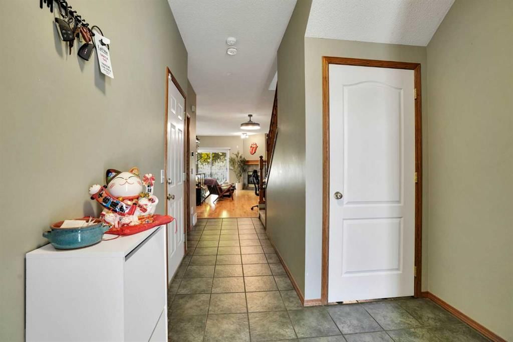 145 Hamptons Link NW, Calgary — photo 4 of 40