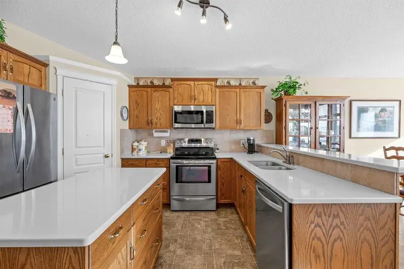 3 Tuscany Meadows Crescent NW, Calgary — photo 3 of 46